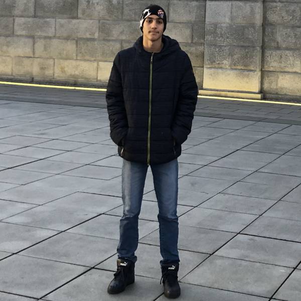 modelka s ID 0101T7D5L2 p031