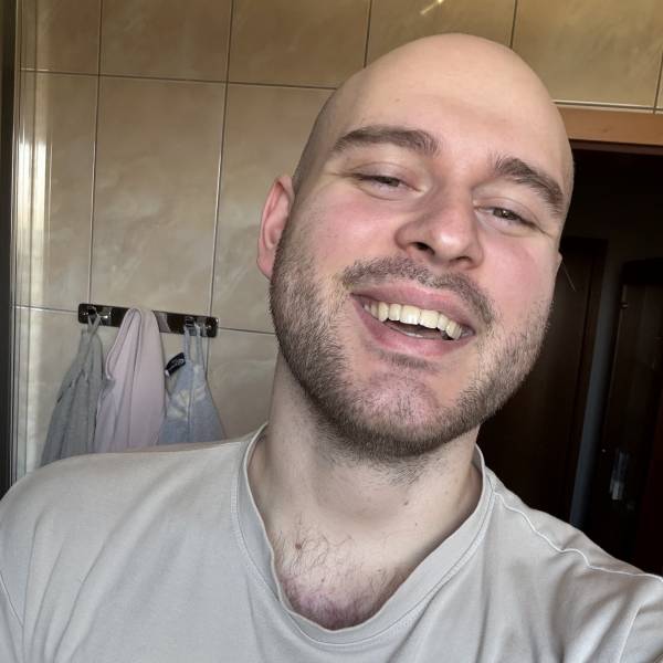 modelka s ID 0101TW7KWI p021