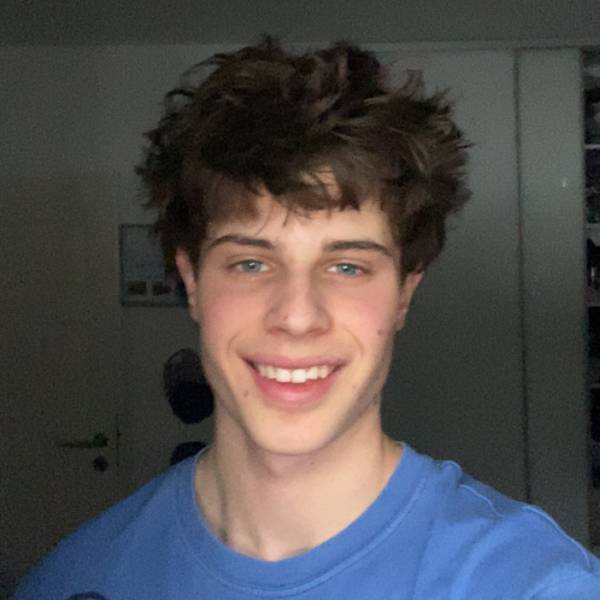 modelka s ID 0101U2GJR0 p021