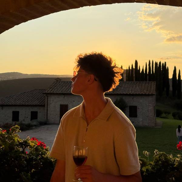 modelka s ID 0101U2GJR0 p031