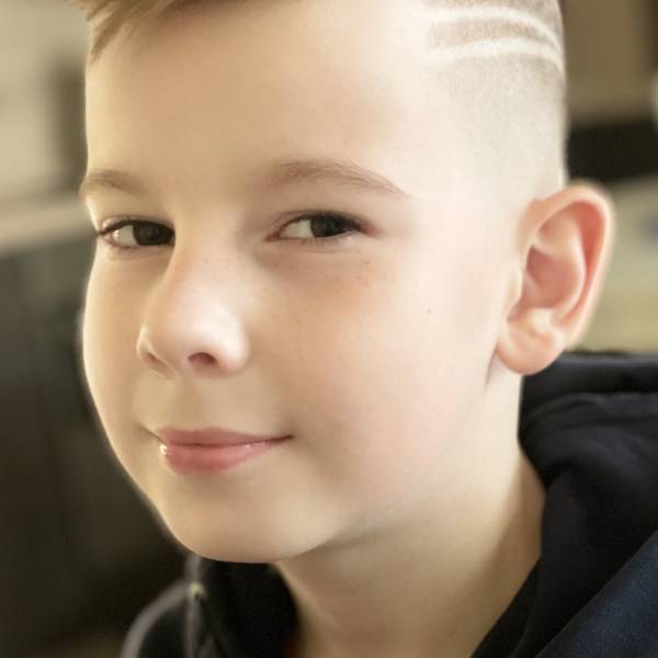 modelka s ID 0101U4V7K3 p021