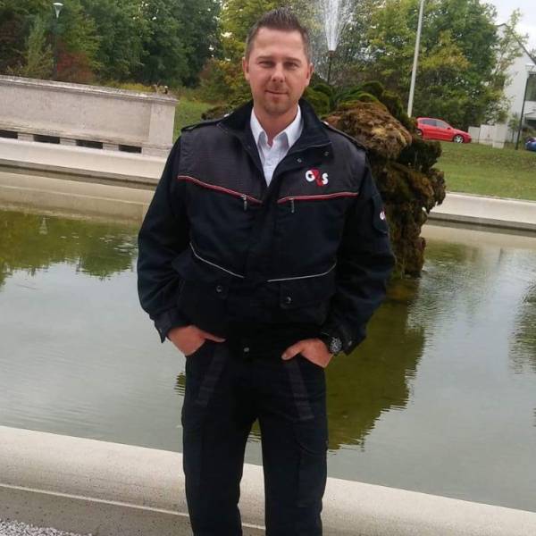 modelka s ID 0101UE6EHG p031