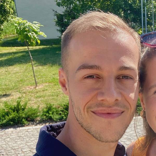 modelka s ID 0101UELFIC p021