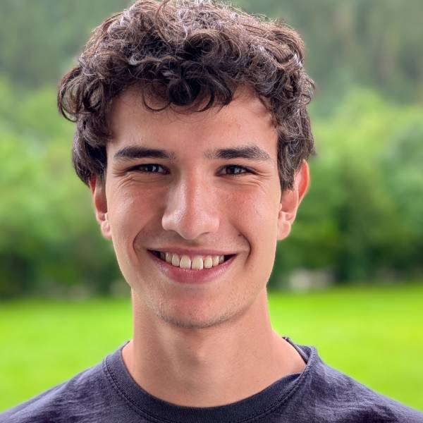 modelka s ID 0101UHV9F7 p021