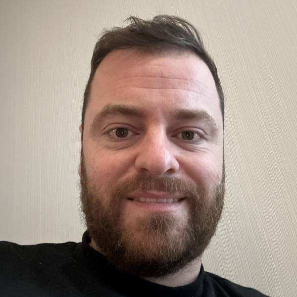 modelka s ID 0101UXBAYR p021