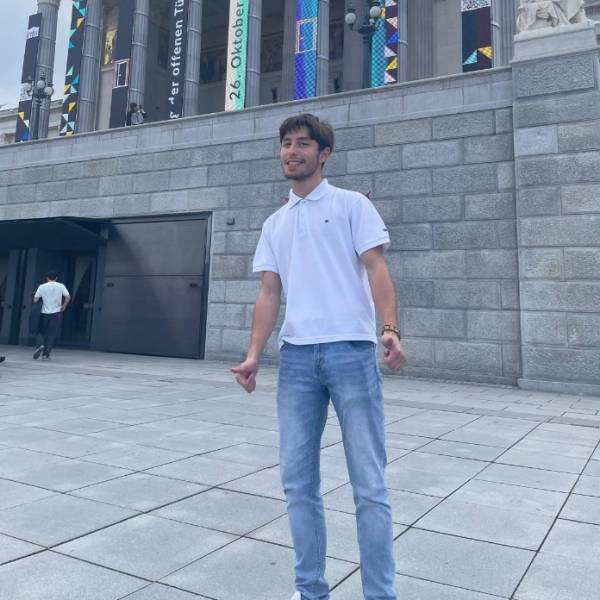 modelka s ID 0101VK84MY p031