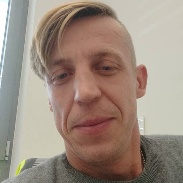 modelka s ID 0101VU0SH5 p021