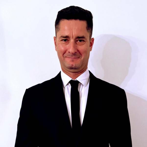 modelka s ID 0101WL83KN p031