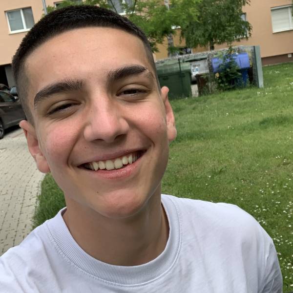 modelka s ID 0101XA84IM p021