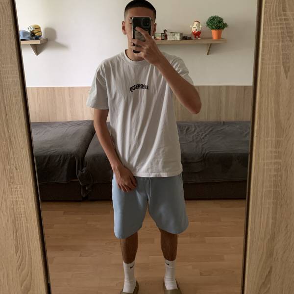 modelka s ID 0101XA84IM p031