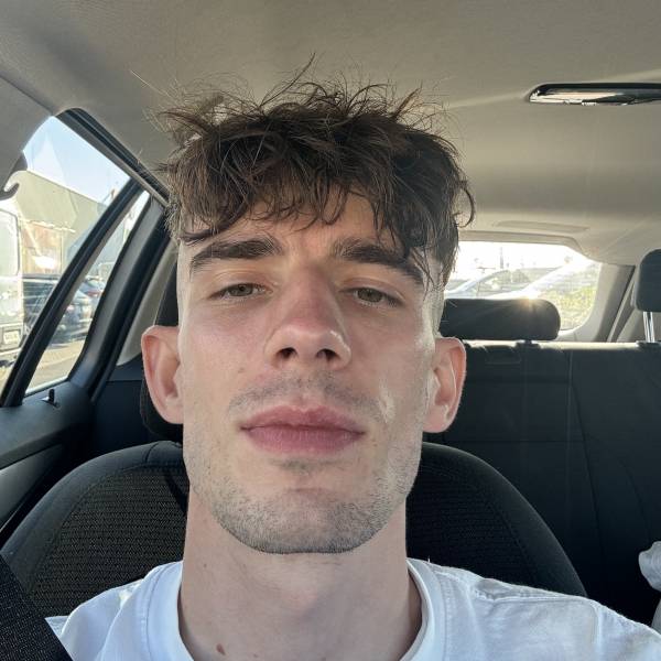 modelka s ID 0101XBKKN7 p021