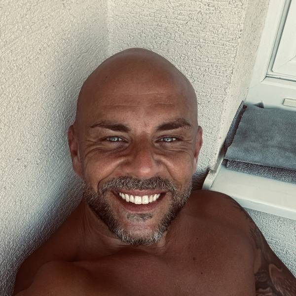 modelka s ID 0101XFAH5M p021