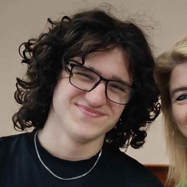 modelka s ID 0101XRZUKI p021