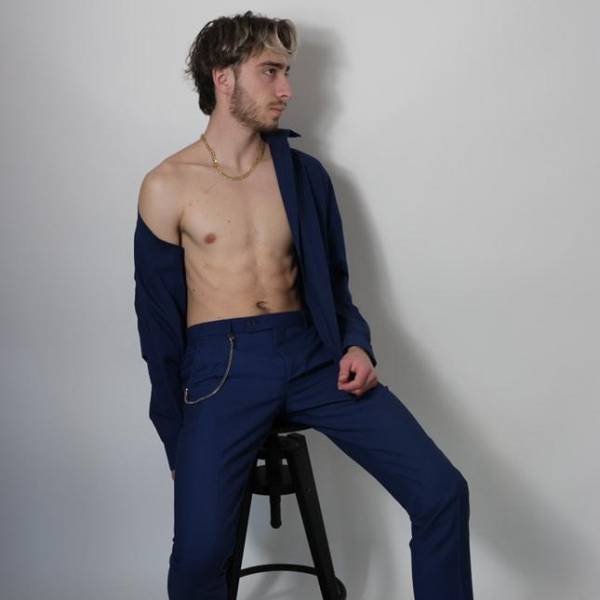 modelka s ID 0101Y3ULWH p031