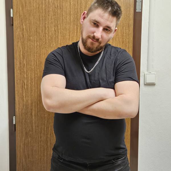 modelka s ID 0101Y6A5IO p031