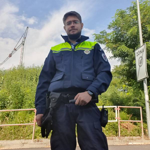 modelka s ID 0101YLFH3Q p031