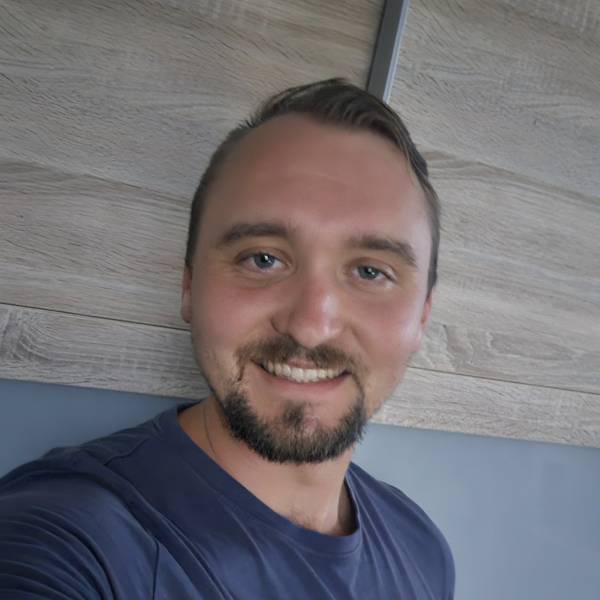 modelka s ID 0101YND0VQ p021