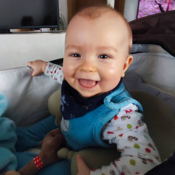 modelka s ID 0101YNMX1Q p021