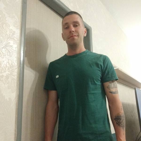 modelka s ID 0101YVX9HA p031