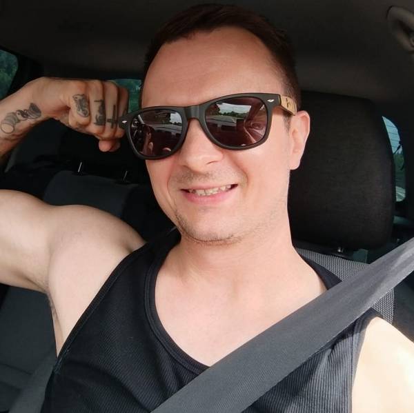 modelka s ID 0101YY97ZX p021