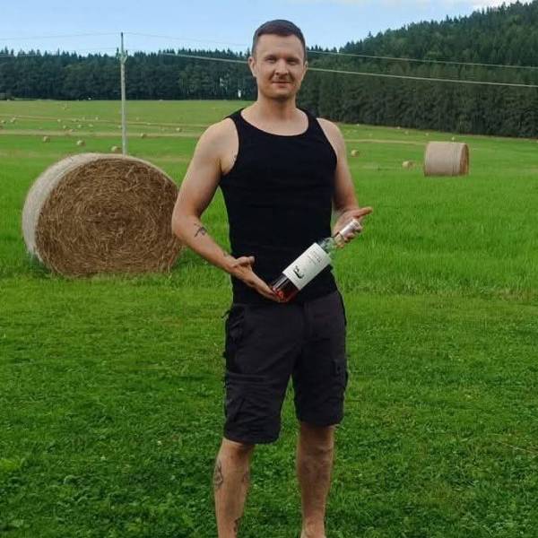 modelka s ID 0101YY97ZX p031