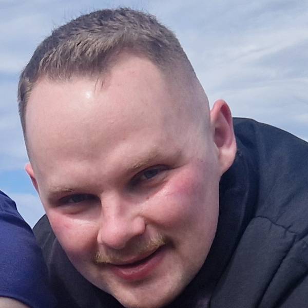 modelka s ID 0101Z5QOJH p021