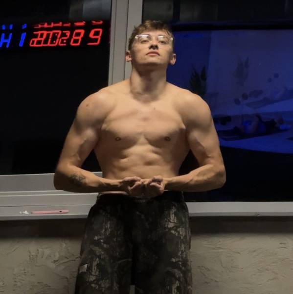 modelka s ID 0101Z8D5ED p031