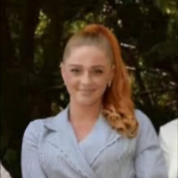 modelka s ID 010204L7PE p021