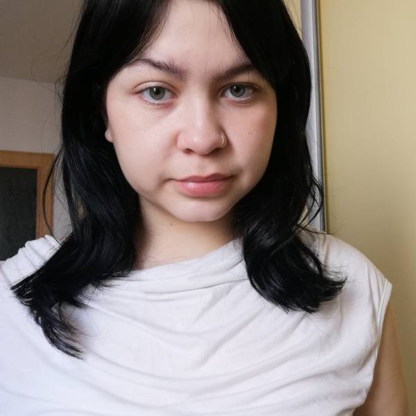 modelka s ID 01020ATCYM p021