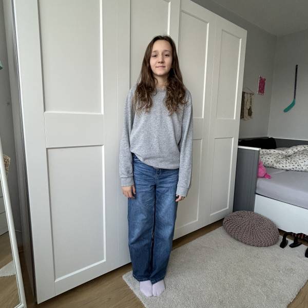 modelka s ID 01020QWIXK p031