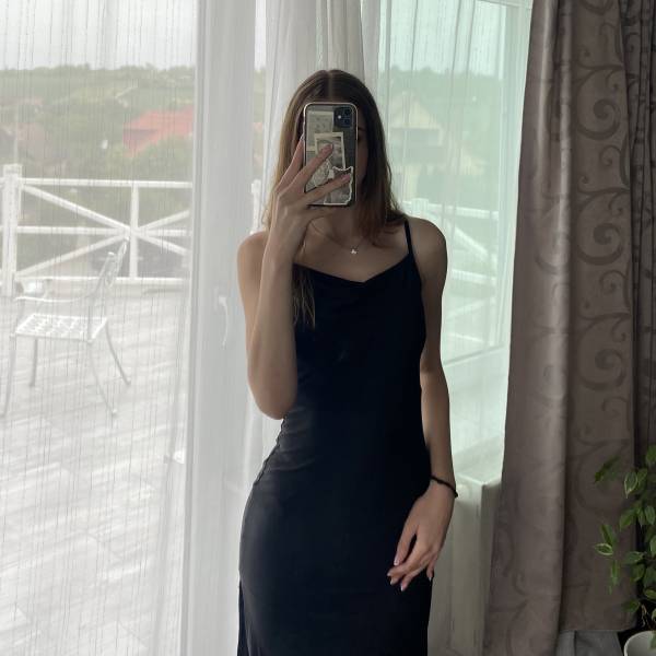 modelka s ID 01020RGOWV p031