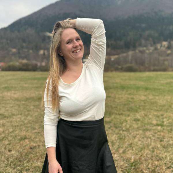 modelka s ID 01020U324Z p031