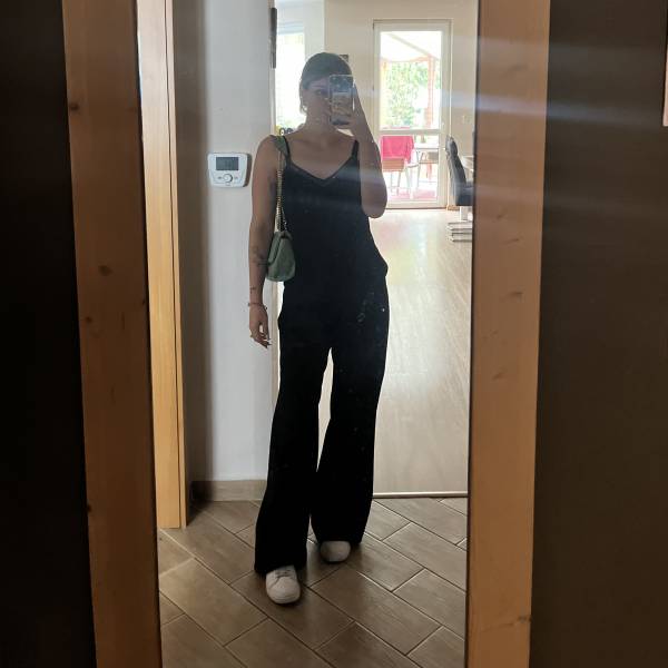 modelka s ID 01020UW7CV p031