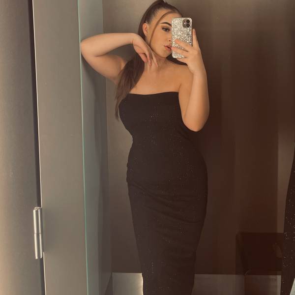 modelka s ID 01021556RH p031