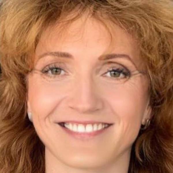 modelka s ID 01021BX6CE p021