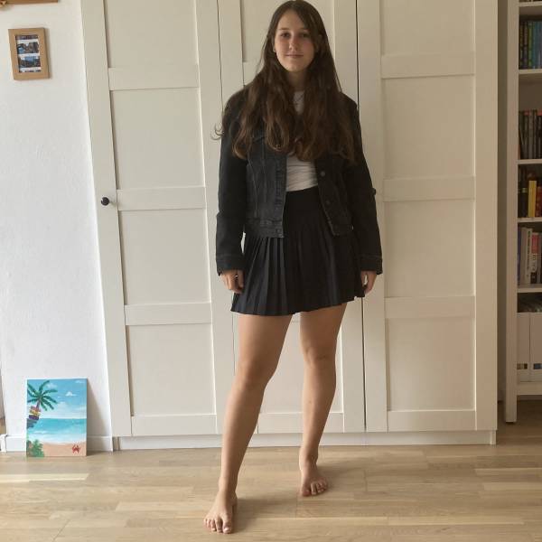 modelka s ID 01021D8HB0 p031