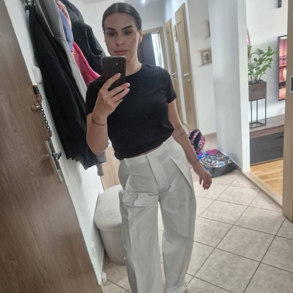modelka s ID 01021HLM1O p031