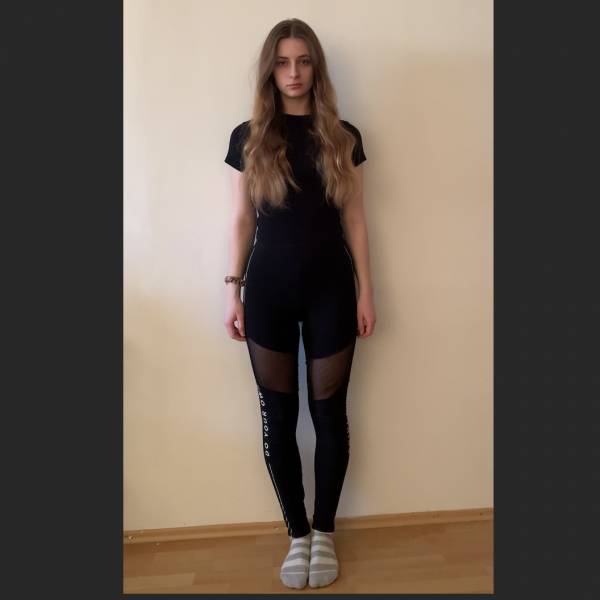 modelka s ID 01021KEIVJ p031