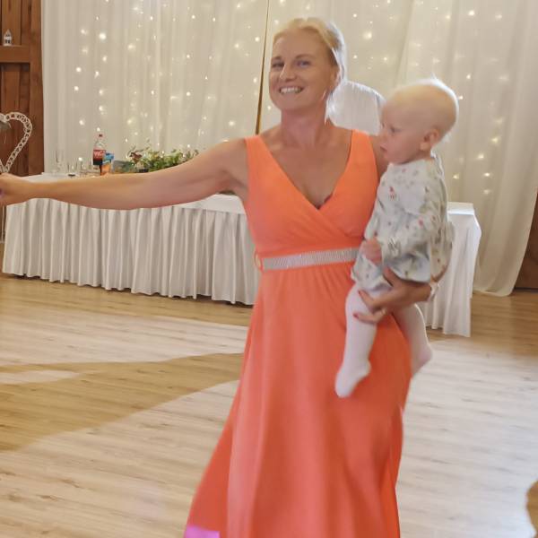 modelka s ID 01021N5VFS p031