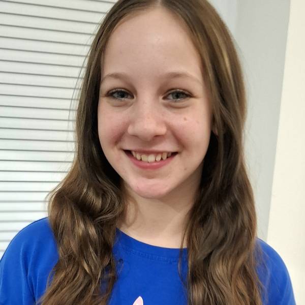 modelka s ID 01021O0TXS p021