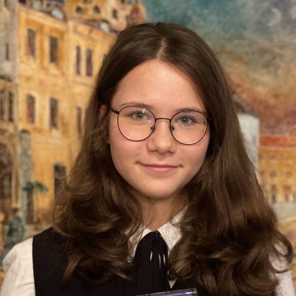 modelka s ID 01021ZJXB0 p021