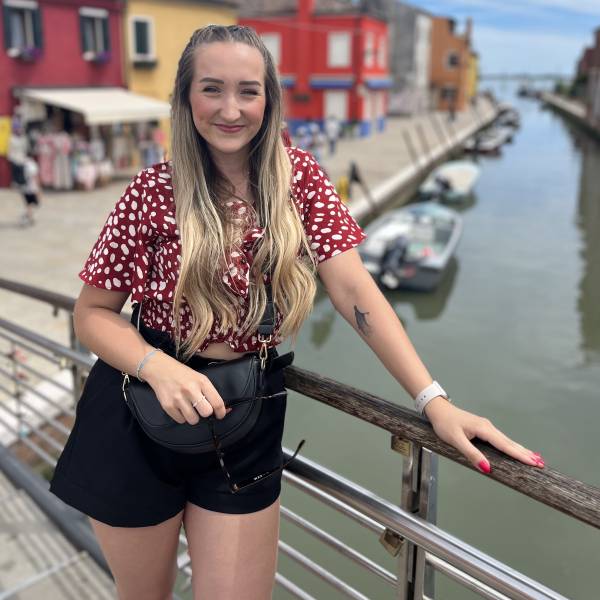 modelka s ID 010224FQ9W p031