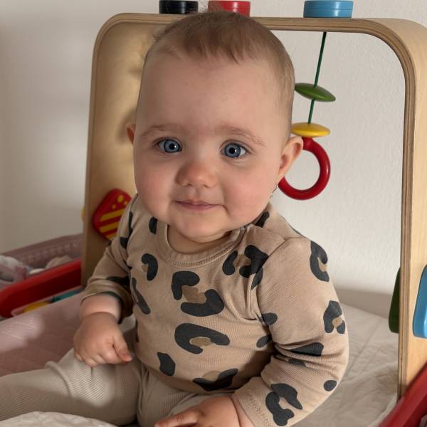 modelka s ID 010224NU47 p031