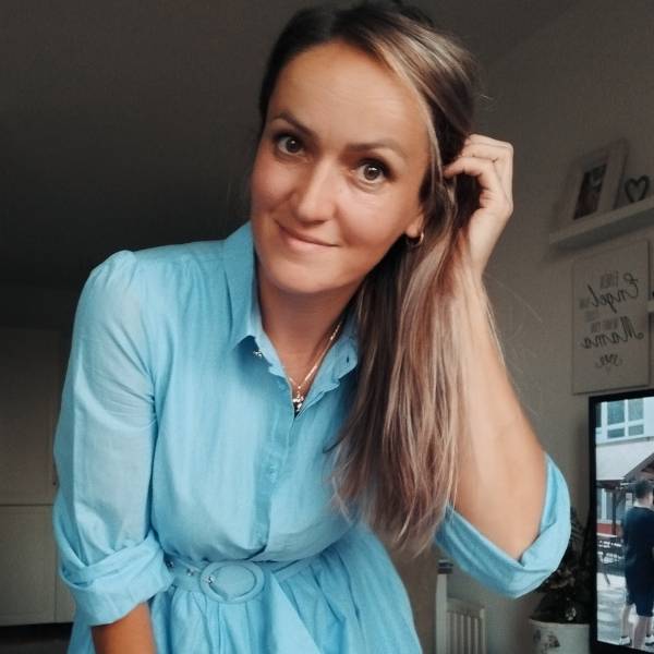 modelka s ID 0102255JH5 p031