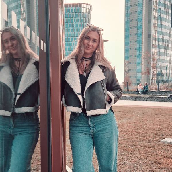 modelka s ID 010227OJFF p031