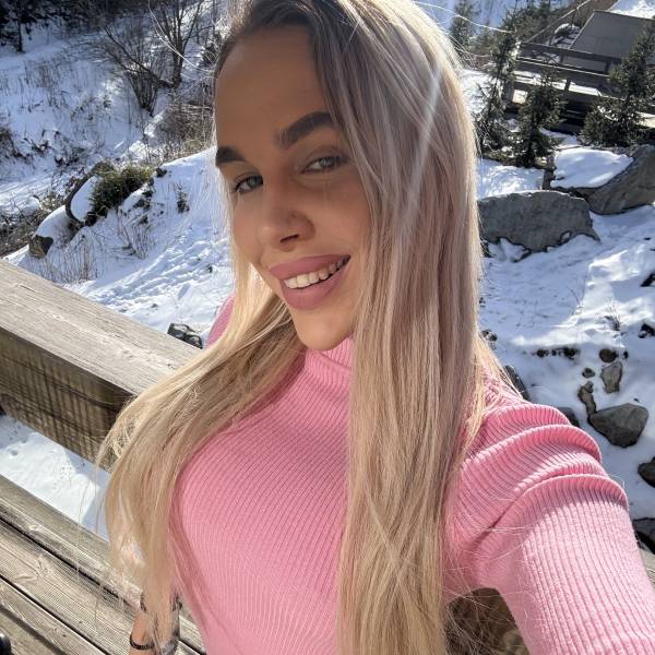 modelka s ID 010229VBFO p021