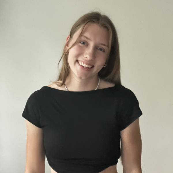 modelka s ID 01022AIKF6 p021