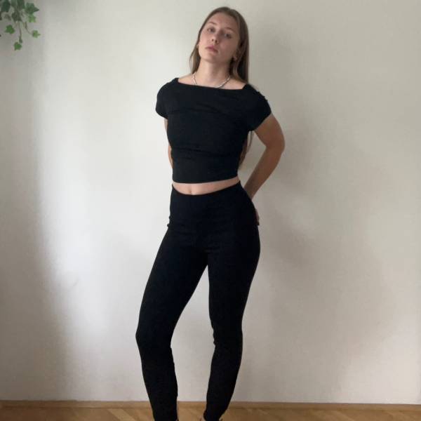 modelka s ID 01022AIKF6 p031