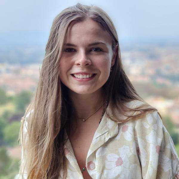 modelka s ID 01022DF2LR p021