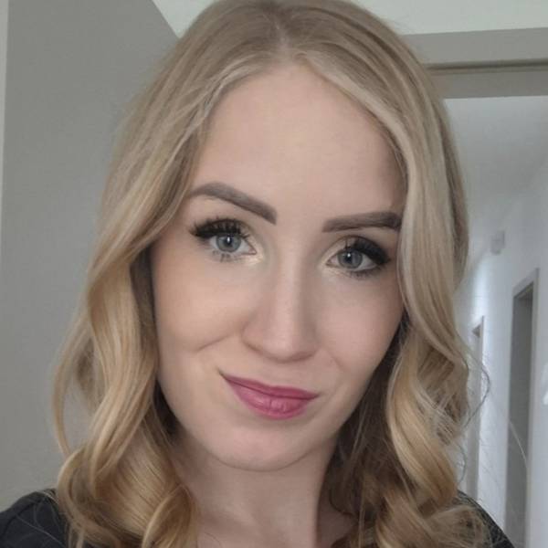 modelka s ID 01022ERFJ4 p021